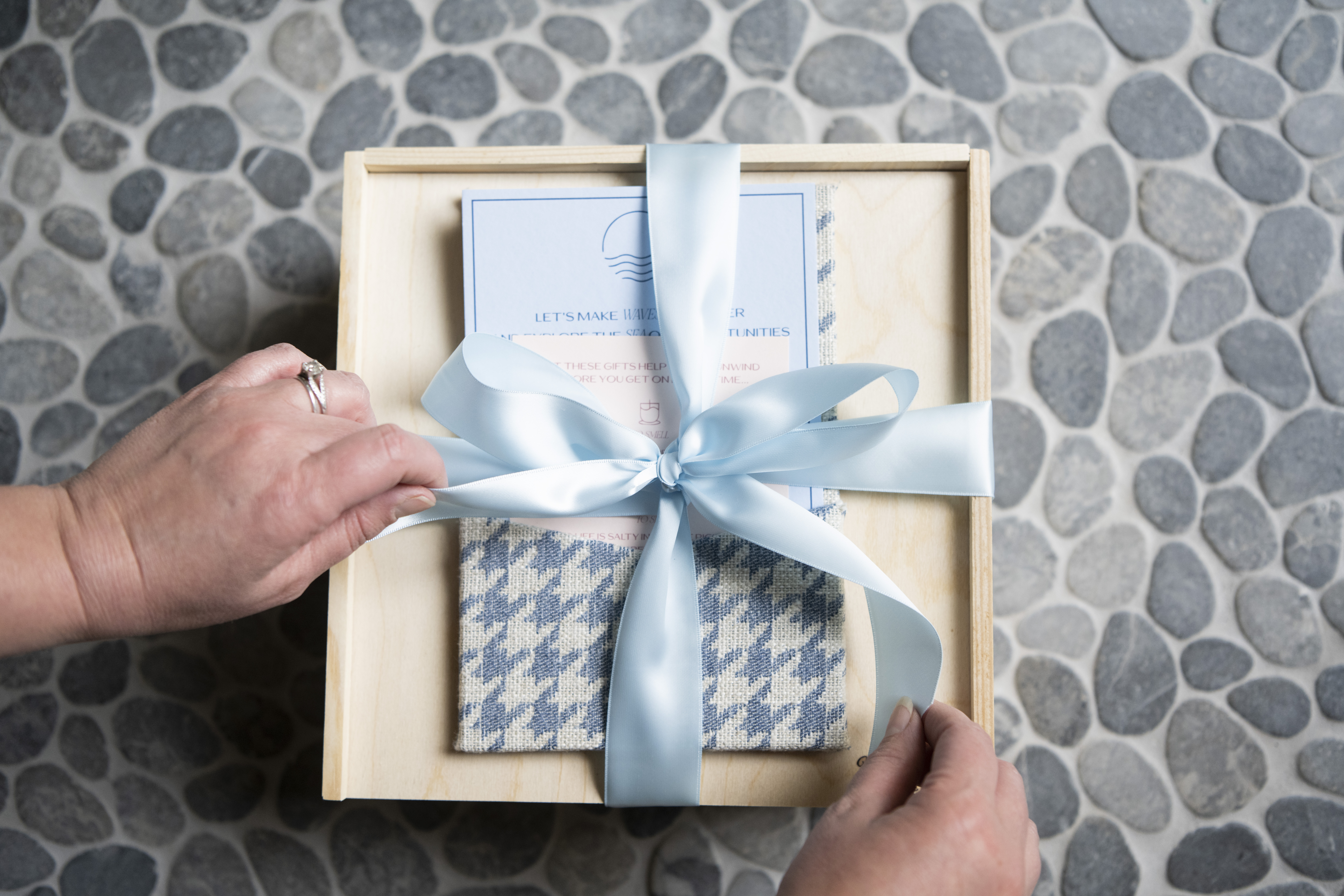corporate gifts customization